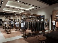 服裝專(zhuān)賣(mài)店室內(nèi)裝修裝飾設(shè)計(jì)效果-1116-02